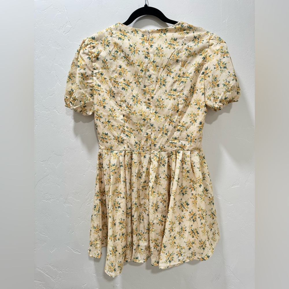 NWT Petal & Pup Anais Mini Dress Floral Butter Yellow Women's Medium - Picture 11 of 16